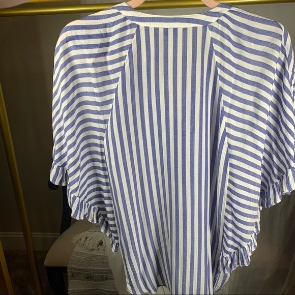 3 tops bundle short sleeve - Ana, Old Navy and Belle + Sky size Medium - Picture 3 of 10